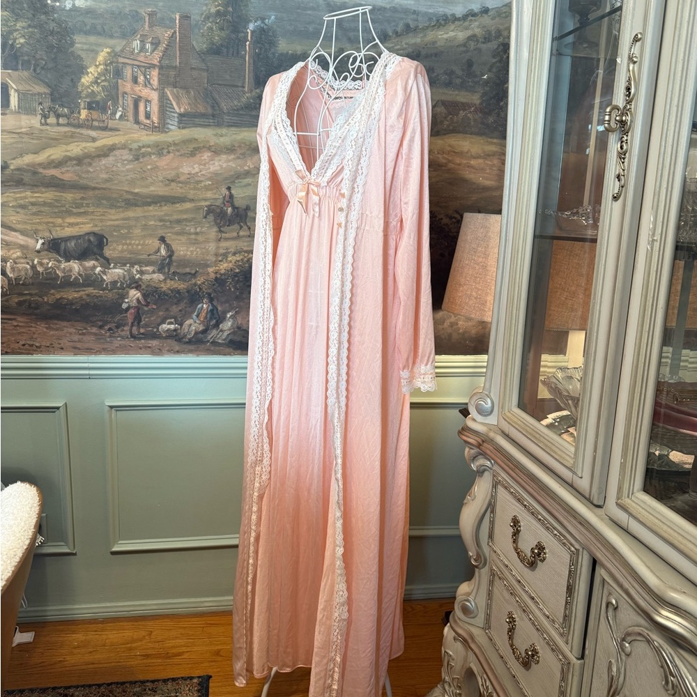 Vintage Erica Loren FLAWED Pink Lace Trim Nightgown Robe Set